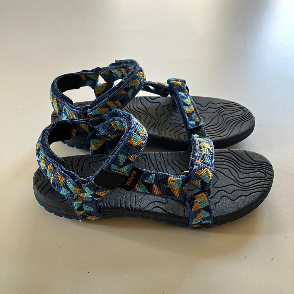 Teva Hurricane Toddler sandal, size 9